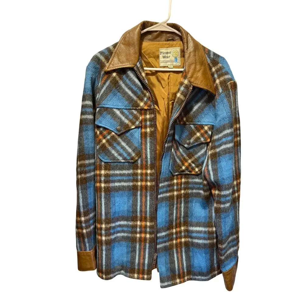 VTG Women’s Pioneer Wear Wool Plaid & Leather Zip Front Lined Jacket Size 44L